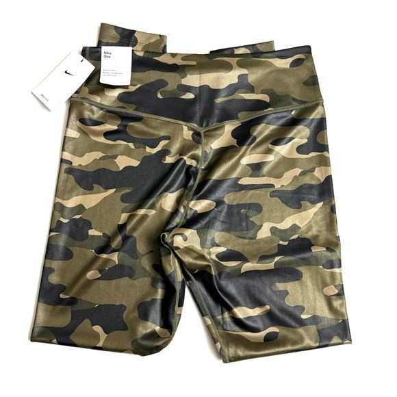 Nike Women’s Legging One Mid Rise Fit Camo Training Gym Workout Pants Large $70 - Picture 2 of 11